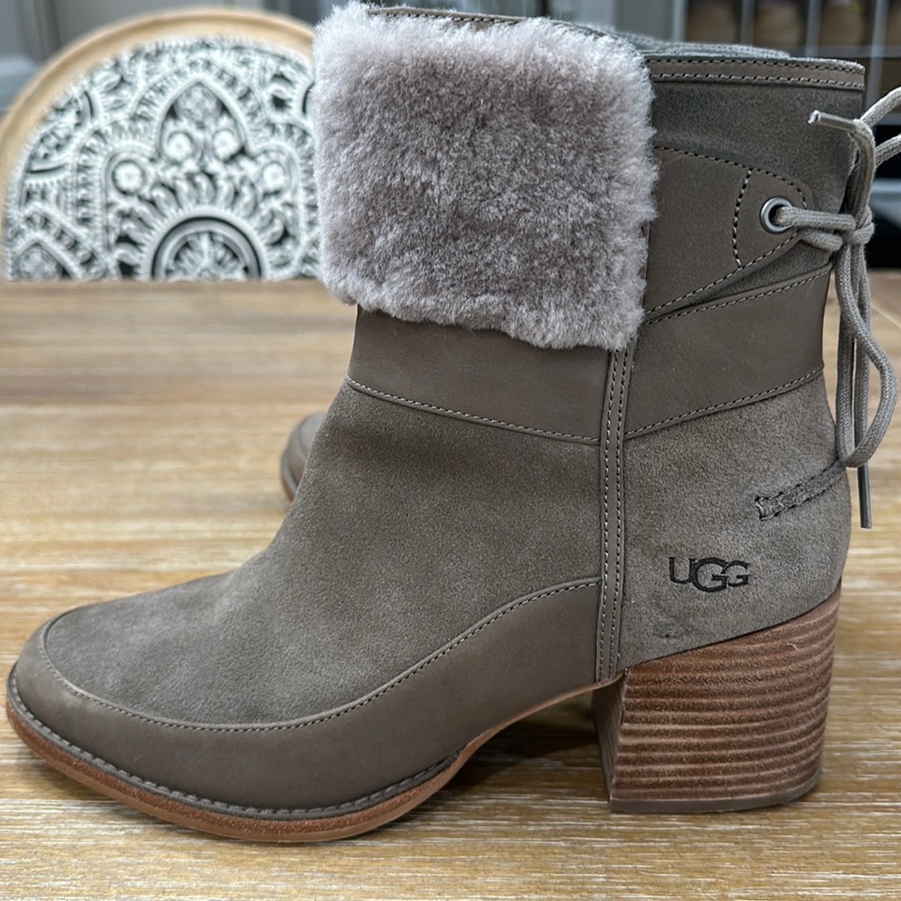 Grey Like-NEW Ugg Boots Grey Size 10
